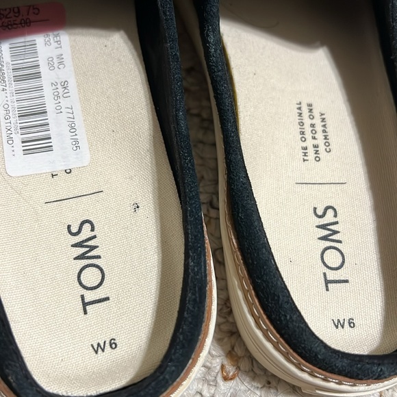 Cute Toms slip on shoes - Picture 3 of 4